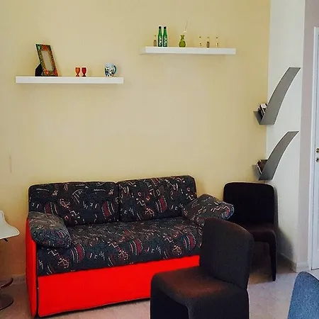 Lina Holiday House
